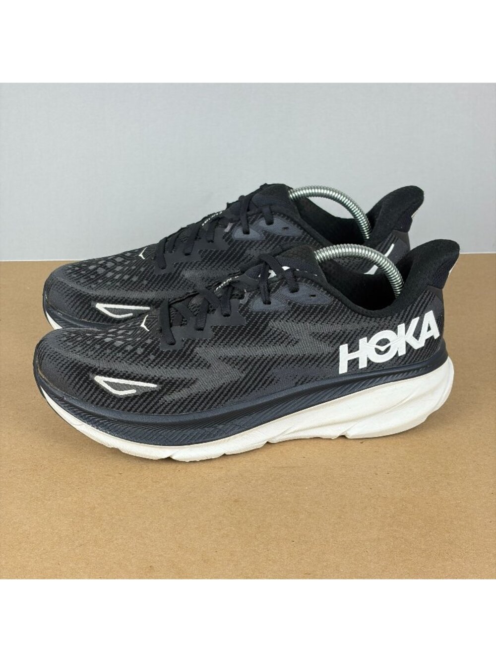 Hoka Clifton 9 Athletic Running Shoes Womens 11 Black White Breathable Low Top